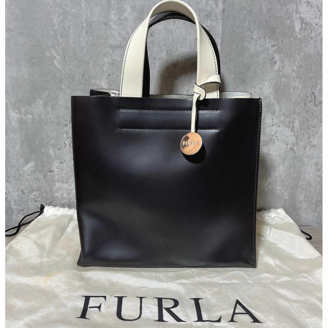 Furla(フルラ)のFURLA フルラ ハンドバッグ バイカラー ダークブラウン アイボリー レディースのバッグ(ハンドバッグ)の商品写真