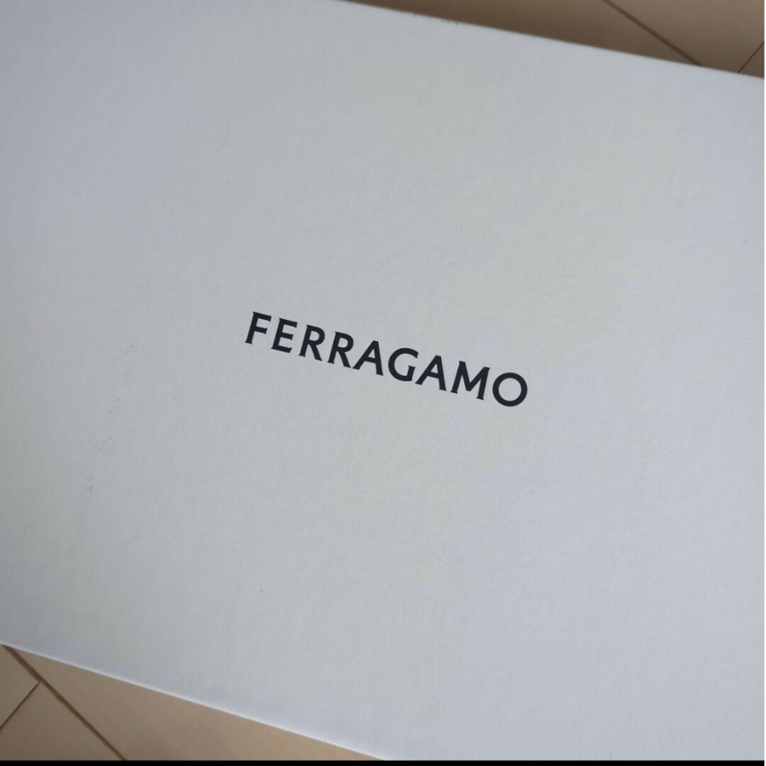 【新品未使用】FERRAGAMO 23SS フェラガモ シルクストール