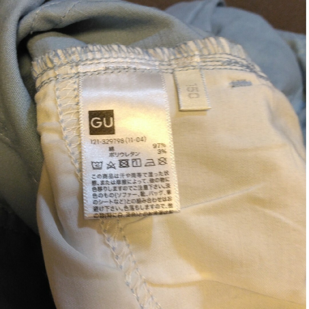 GU(ジーユー)のGU　スキニーパンツ　150　男の子　女の子　　春夏秋冬　 UNIQLO キッズ/ベビー/マタニティのキッズ服男の子用(90cm~)(パンツ/スパッツ)の商品写真