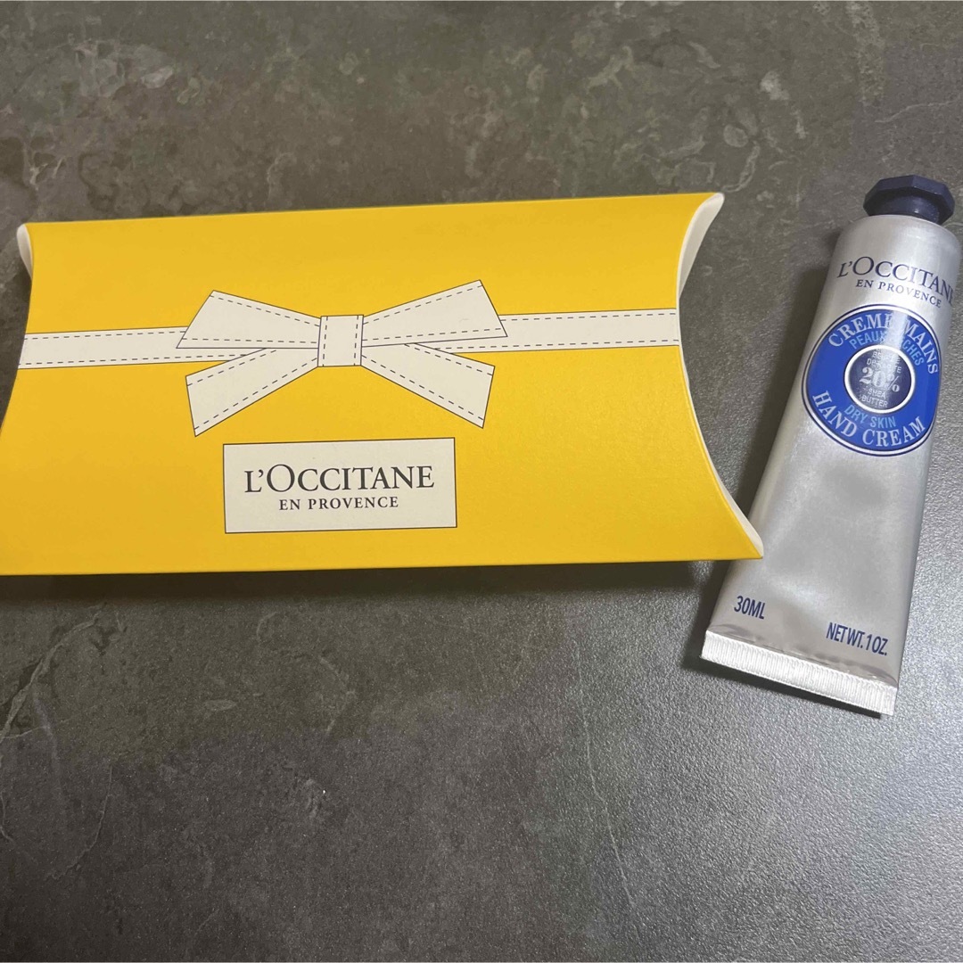 L'OCCITANE(ロクシタン)の【新品未使用】ロクシタン シア ハンドクリーム 30ml コスメ/美容のボディケア(ハンドクリーム)の商品写真