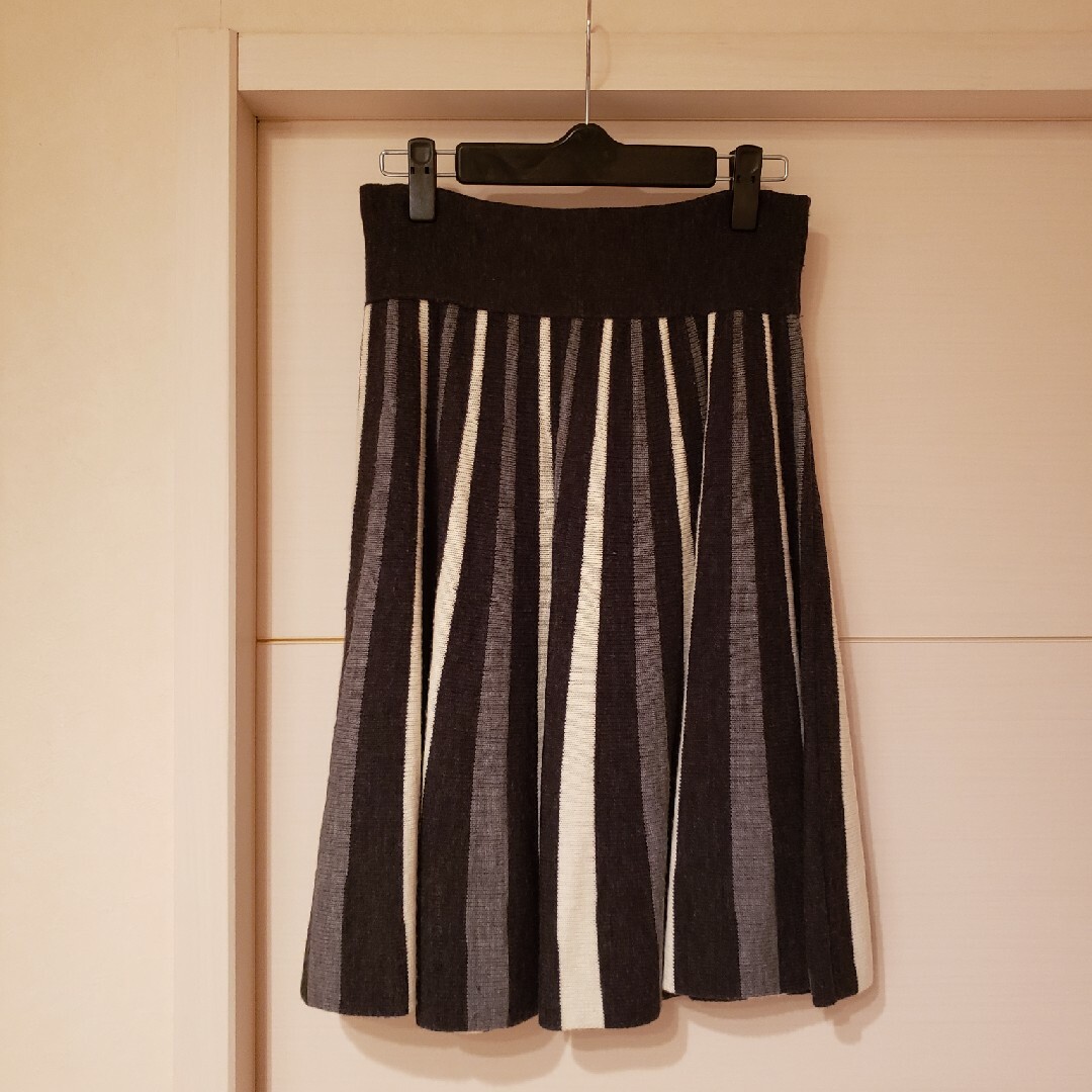 DouDou(ドゥドゥ)のDouDou　ニットスカート レディースのスカート(ひざ丈スカート)の商品写真