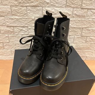 ドクターマーチン(Dr.Martens)のほぼ未使用 ドクターマーチン JESY6タイ ブーツ レディース 23〜23.5(ブーツ)