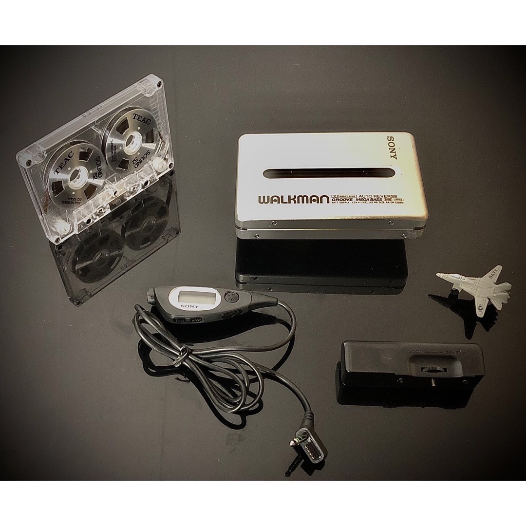 カセットウォークマン SONY WM-EX600 銀色「整備済み、完動超美品」 カセットウォークマン SONY WM-EX600 銀色「整備済み、完動超美品」