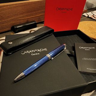 カランダッシュ(CARAN d'ACHE)の【破格さま専用出】CARAN d'ACHE レマン グランブルー と ペンケース(ペン/マーカー)