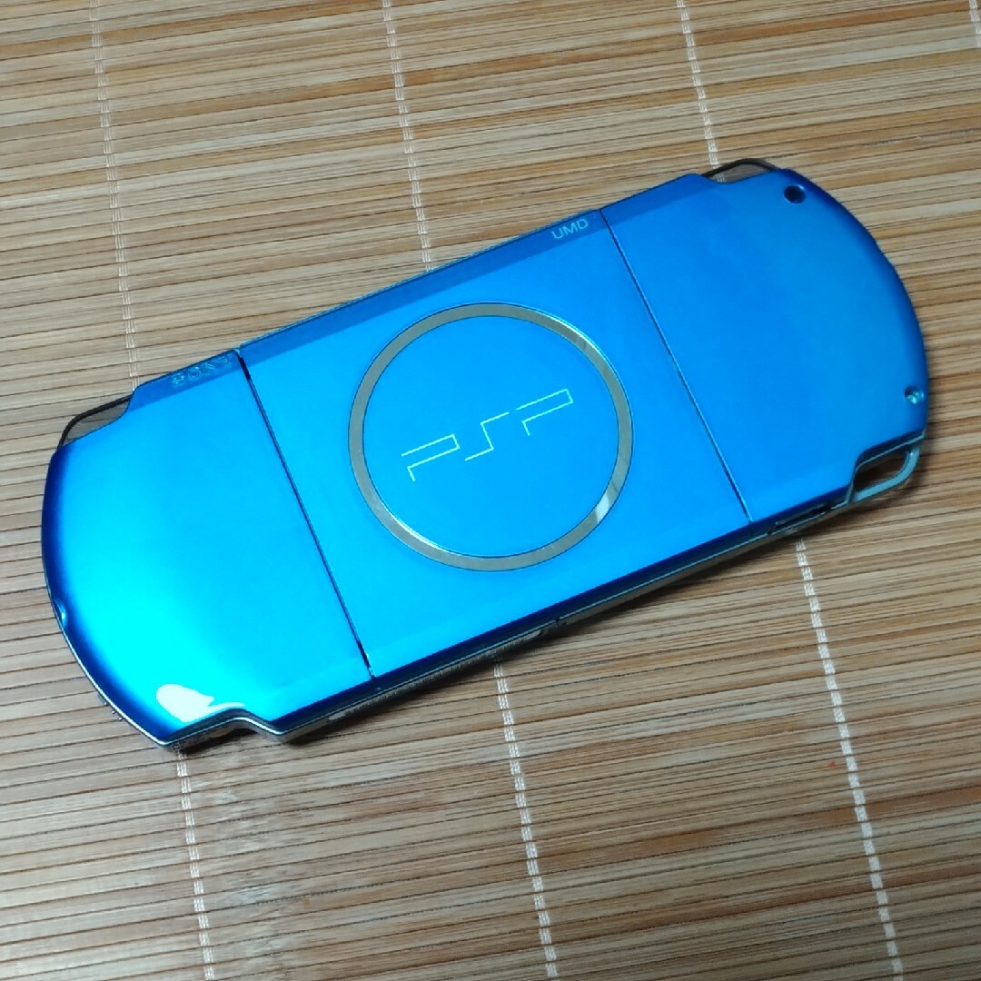 PlayStation Portable(プレイステーションポータブル)のPSP-3000 ブルー (電池･充電器なし) エンタメ/ホビーのゲームソフト/ゲーム機本体(携帯用ゲーム機本体)の商品写真