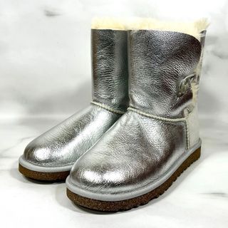 UGG❤︎新品未使用❤︎限定デザインブーツ????23センチ????定価25000円