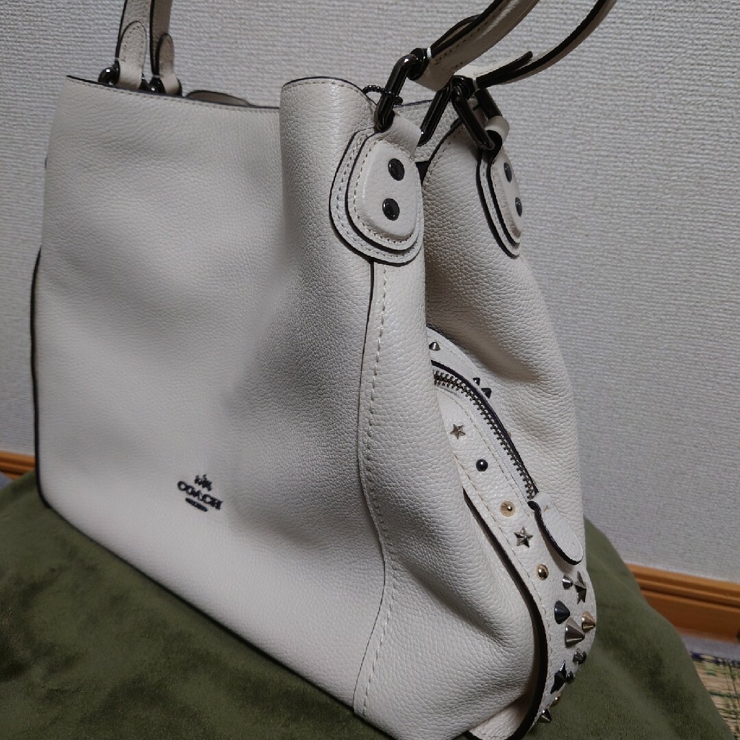 COACHコーチ COACH バッグ　白　ビジュー