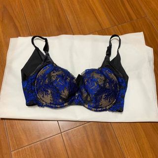 8/30まで！新品♡MARUKOカリーユ　2/3カップストラップレスブラ