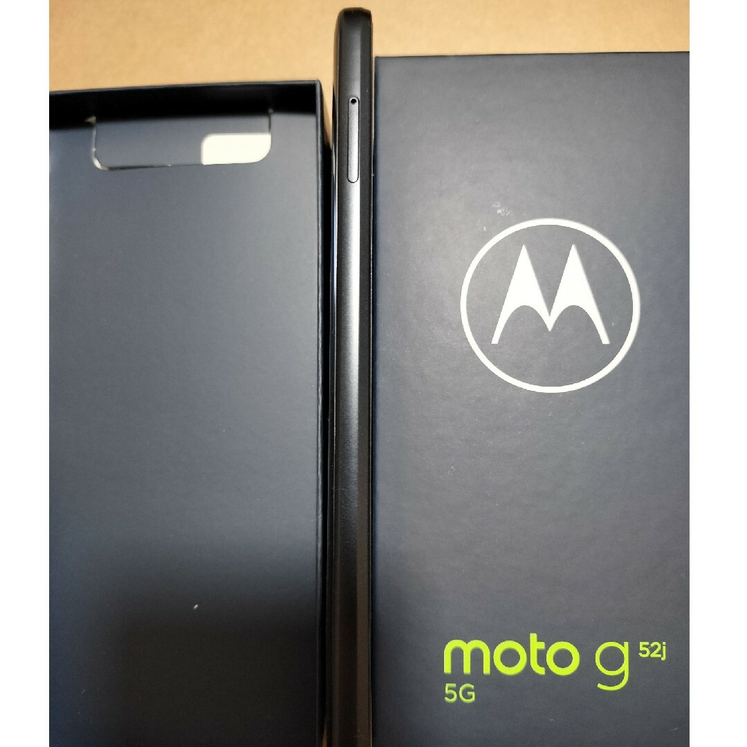 Motorola(モトローラ)のmoto g52j 5G 本体 （おまけフィルム２枚） スマホ/家電/カメラのスマートフォン/携帯電話(スマートフォン本体)の商品写真