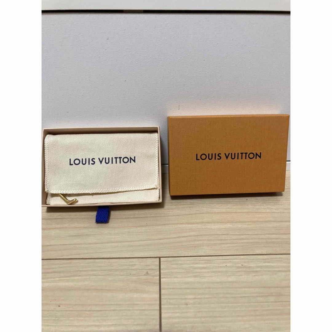 LOUIS VUITTON ルイヴィトン  フルール ドゥ チャーム　[限定品] 2