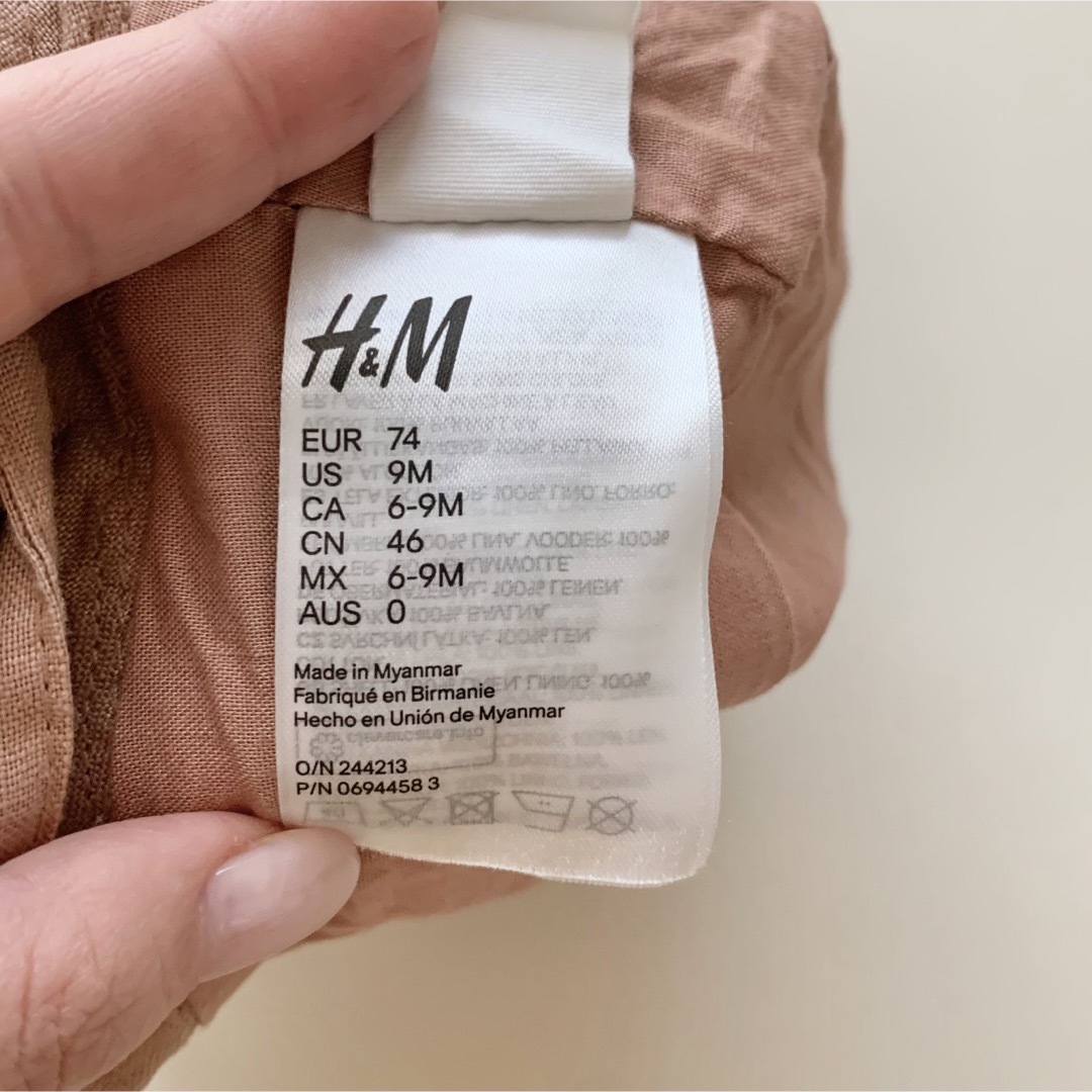H&M(エイチアンドエム)の【着画あり】H&M KIDS / BABY 6〜9m 女の子帽子 サンハット キッズ/ベビー/マタニティのこども用ファッション小物(帽子)の商品写真