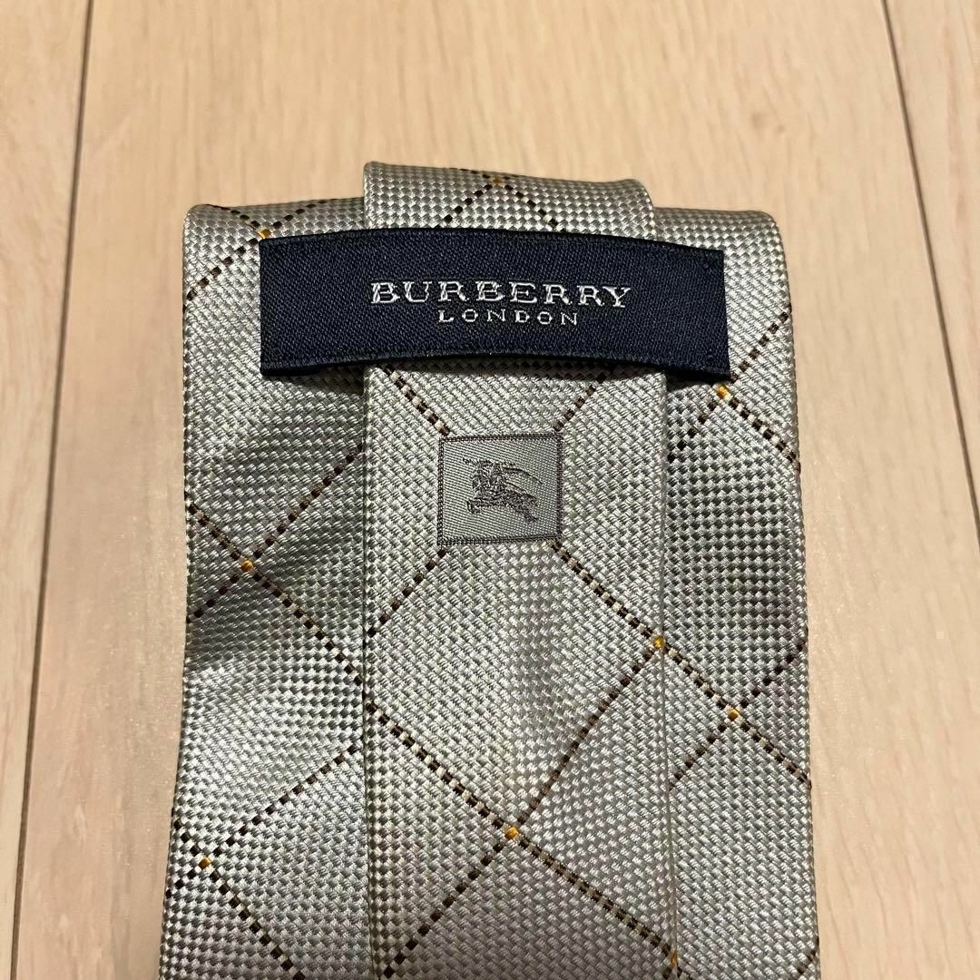 BURBERRY(バーバリー)の★値下げ★バーバリー　BURBERRY　ネクタイ　高級ブランド シルク メンズのファッション小物(ネクタイ)の商品写真