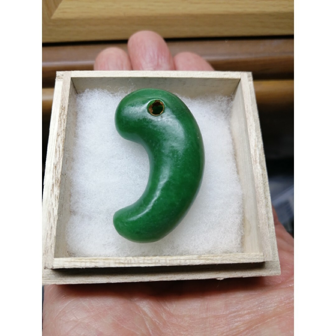 翌日発送可能 文化遺産オンライン 古墳期 翡翠勾玉』出土品 アクセサリー 翌日発送可能 文化遺産オンライン 古墳期 翡翠勾玉』出土品 アクセサリー