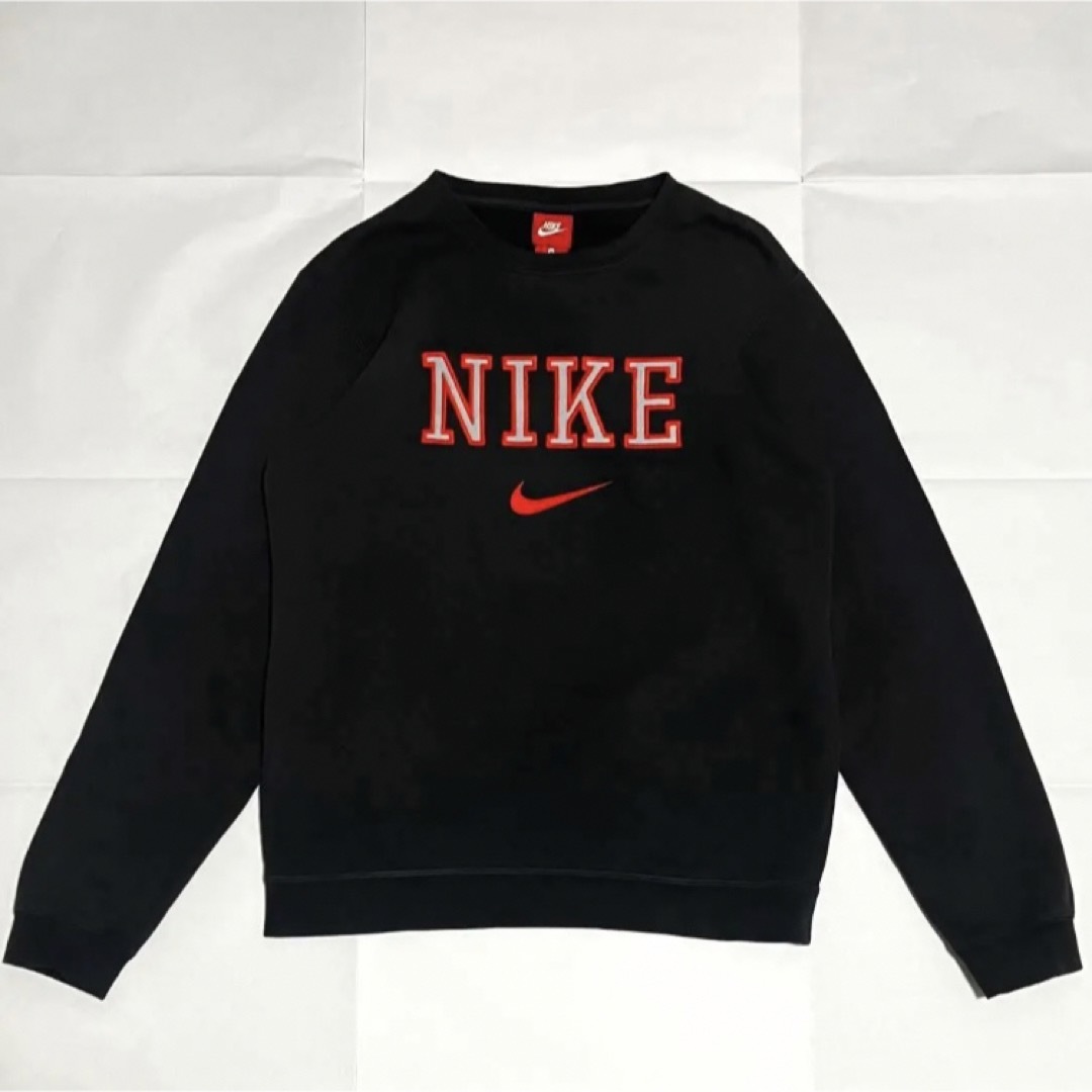 NIKEナイキ 刺繍ワンポイントスウッシュロゴスウェットトレーナー裏起毛 長袖赤