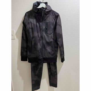 BILLABONG ブラックタイダイ柄　セットアップ