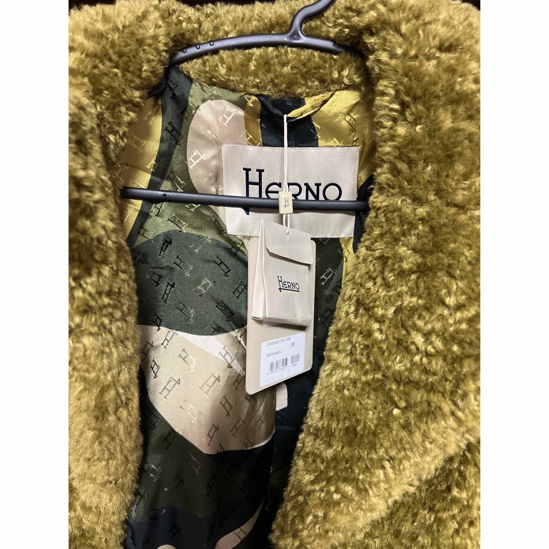 【新品未使用】HERNO ヘルノ　HERNO ヘルノ カーリーコート 36サイズ