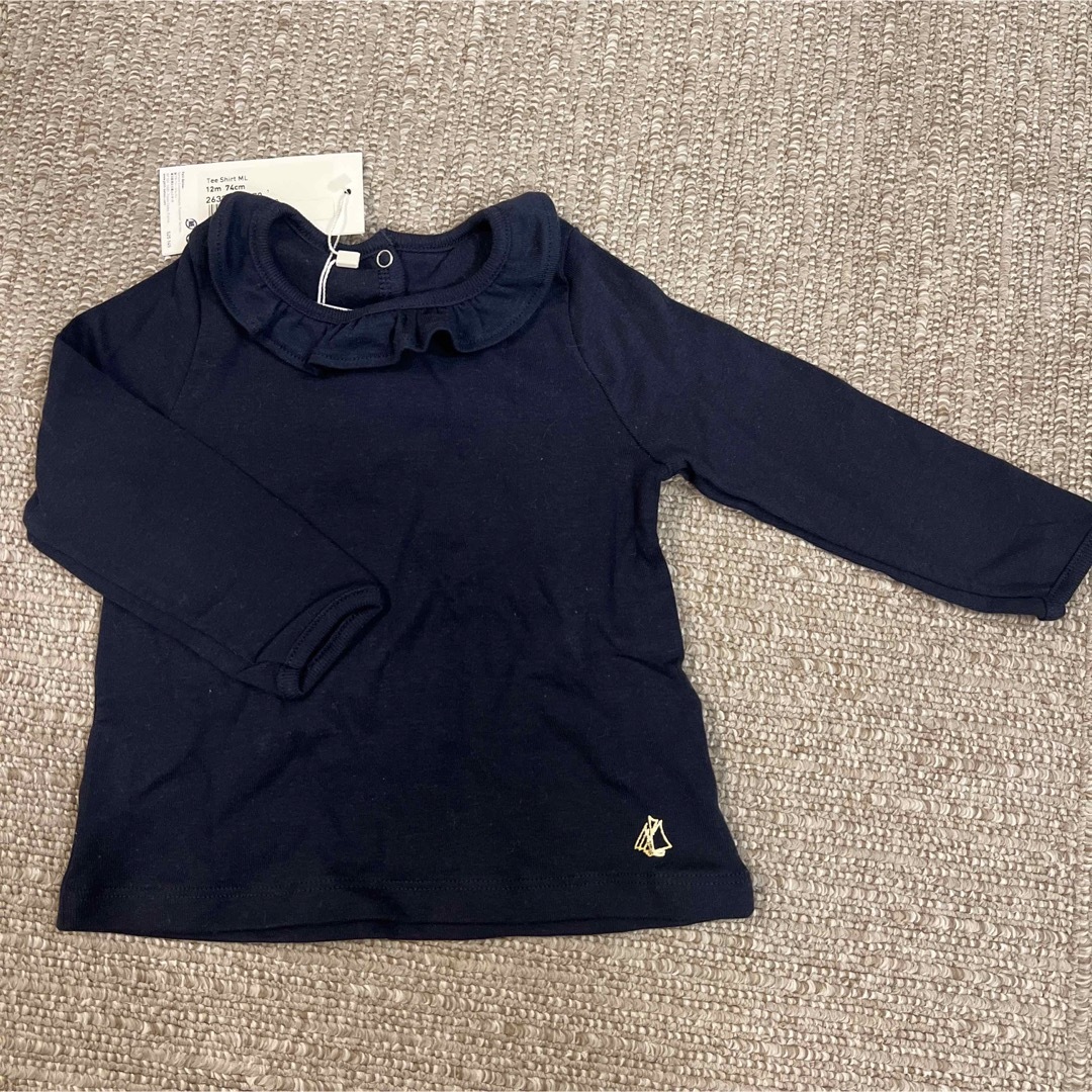 PETIT BATEAU(プチバトー)のプチバトー　丸襟　長袖カットソー　12ヶ月 キッズ/ベビー/マタニティのキッズ服女の子用(90cm~)(Tシャツ/カットソー)の商品写真