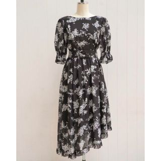 ハーリップトゥ(Her lip to)のHerlipto Asymmetrical Floral Dress(ひざ丈ワンピース)