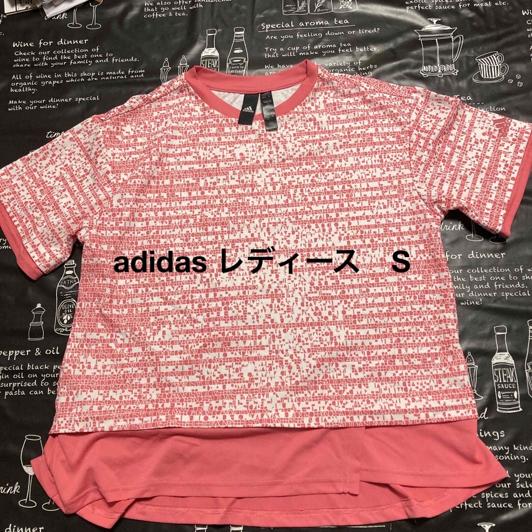 adidas(アディダス)のadidas Tシャツ　Sサイズ レディースのトップス(Tシャツ(半袖/袖なし))の商品写真