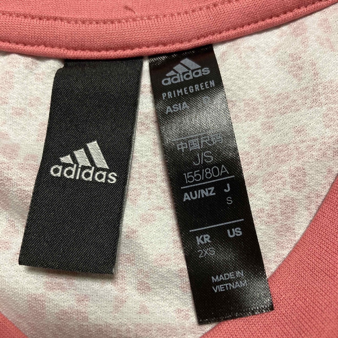 adidas(アディダス)のadidas Tシャツ　Sサイズ レディースのトップス(Tシャツ(半袖/袖なし))の商品写真