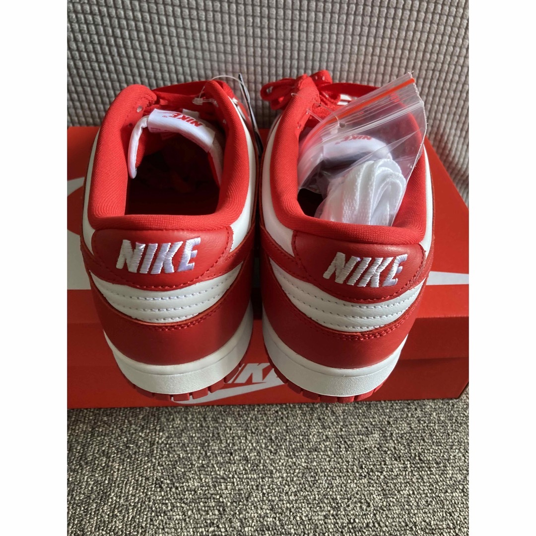 NIKE(ナイキ)のNike Dunk Low SP University Red メンズの靴/シューズ(スニーカー)の商品写真