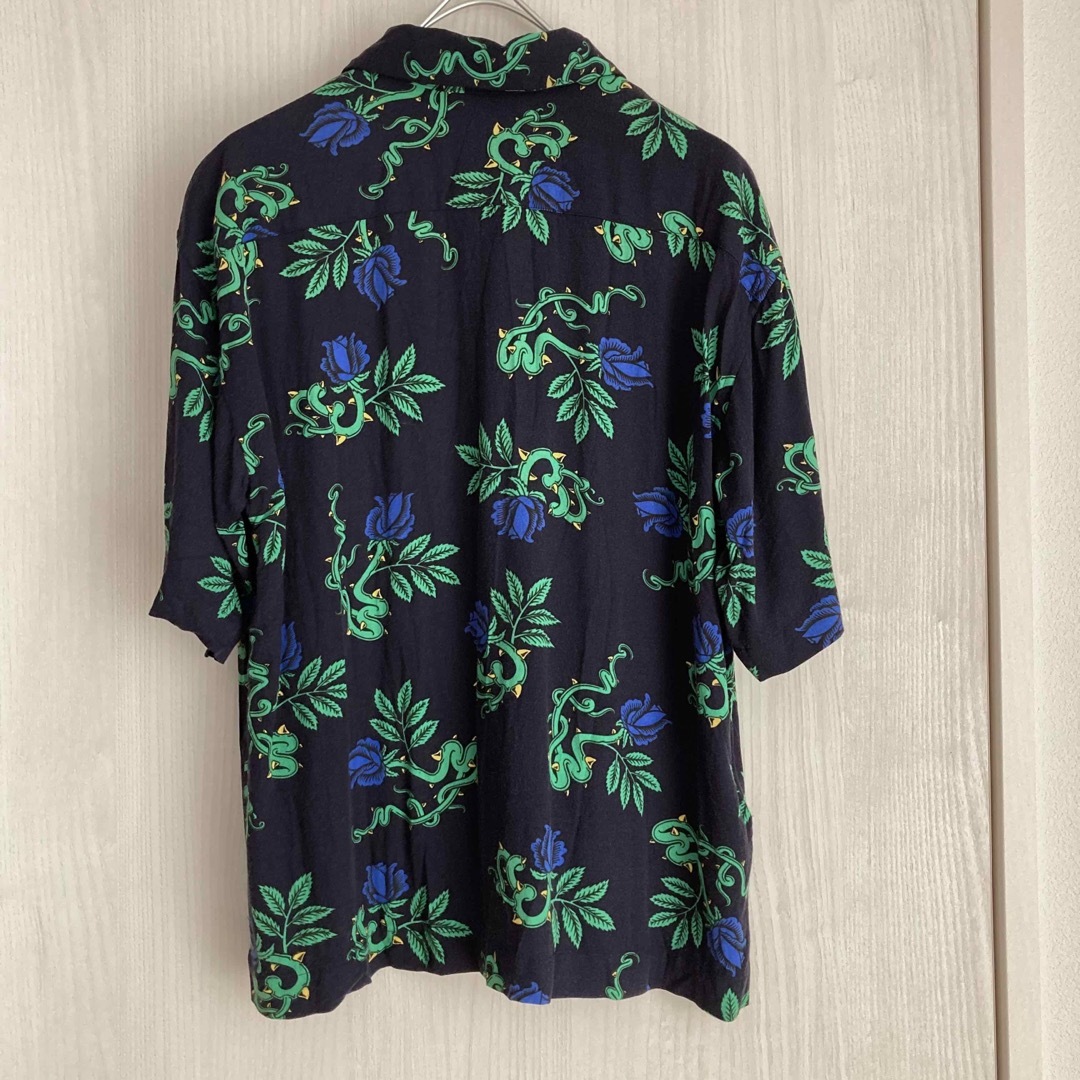 UNUSED(アンユーズド)のUNUSED　アンユーズド ROSE PATTERN  SHIRT メンズのトップス(シャツ)の商品写真