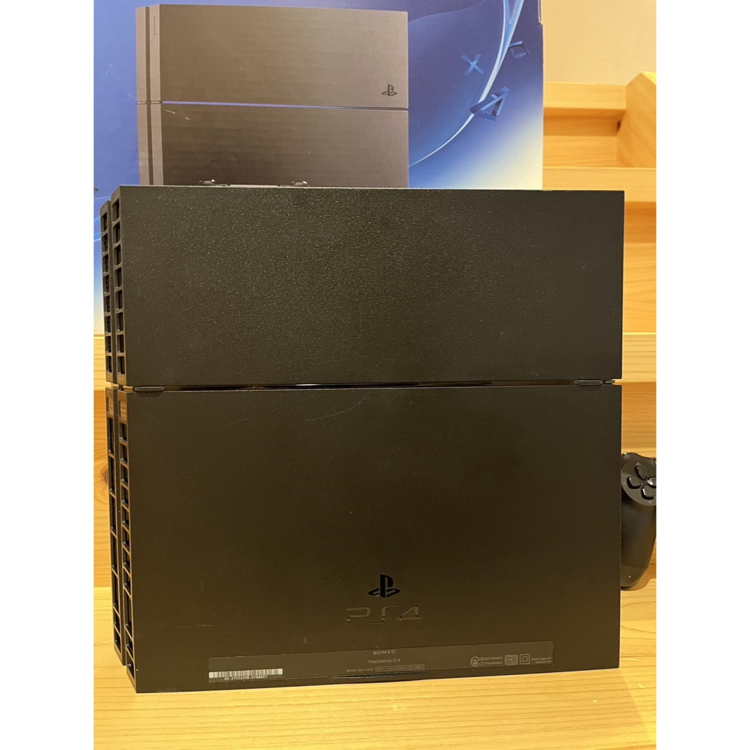 PlayStation4(プレイステーション4)のプレステPlayStation4 PS4  CUH1200A B01 500GB エンタメ/ホビーのゲームソフト/ゲーム機本体(家庭用ゲーム機本体)の商品写真