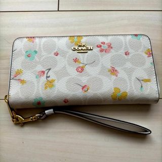 コーチ(COACH) 長財布の通販 20,000点以上 | コーチを買うならラクマ