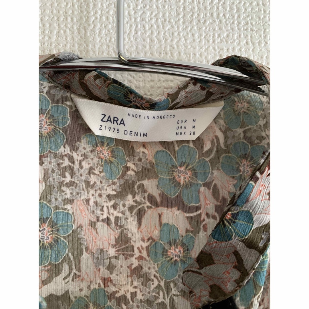 ZARA(ザラ)のZARAシアー花柄ブラウス レディースのトップス(シャツ/ブラウス(長袖/七分))の商品写真