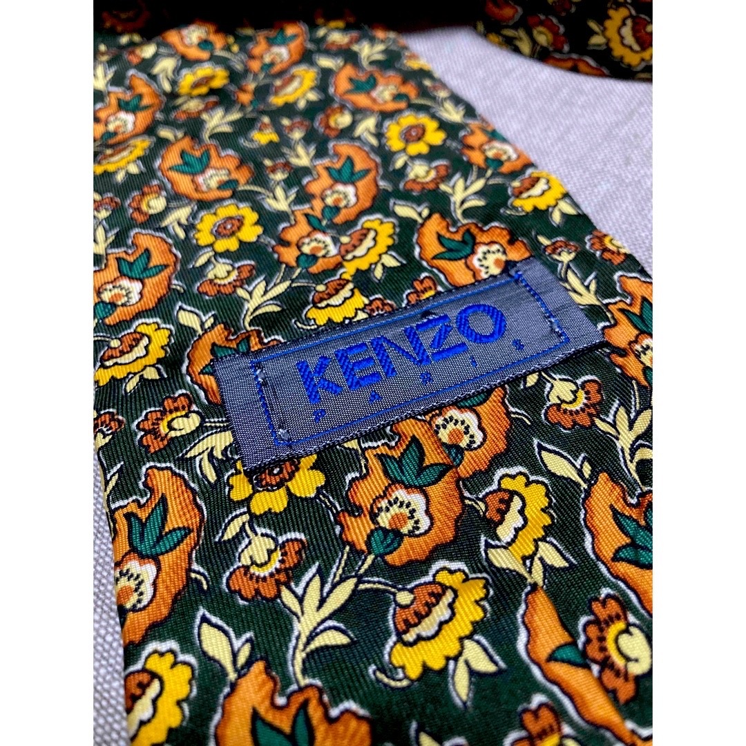 KENZO(ケンゾー)の【美品】KENZO／ネクタイ／花柄／イタリア製 メンズのファッション小物(ネクタイ)の商品写真