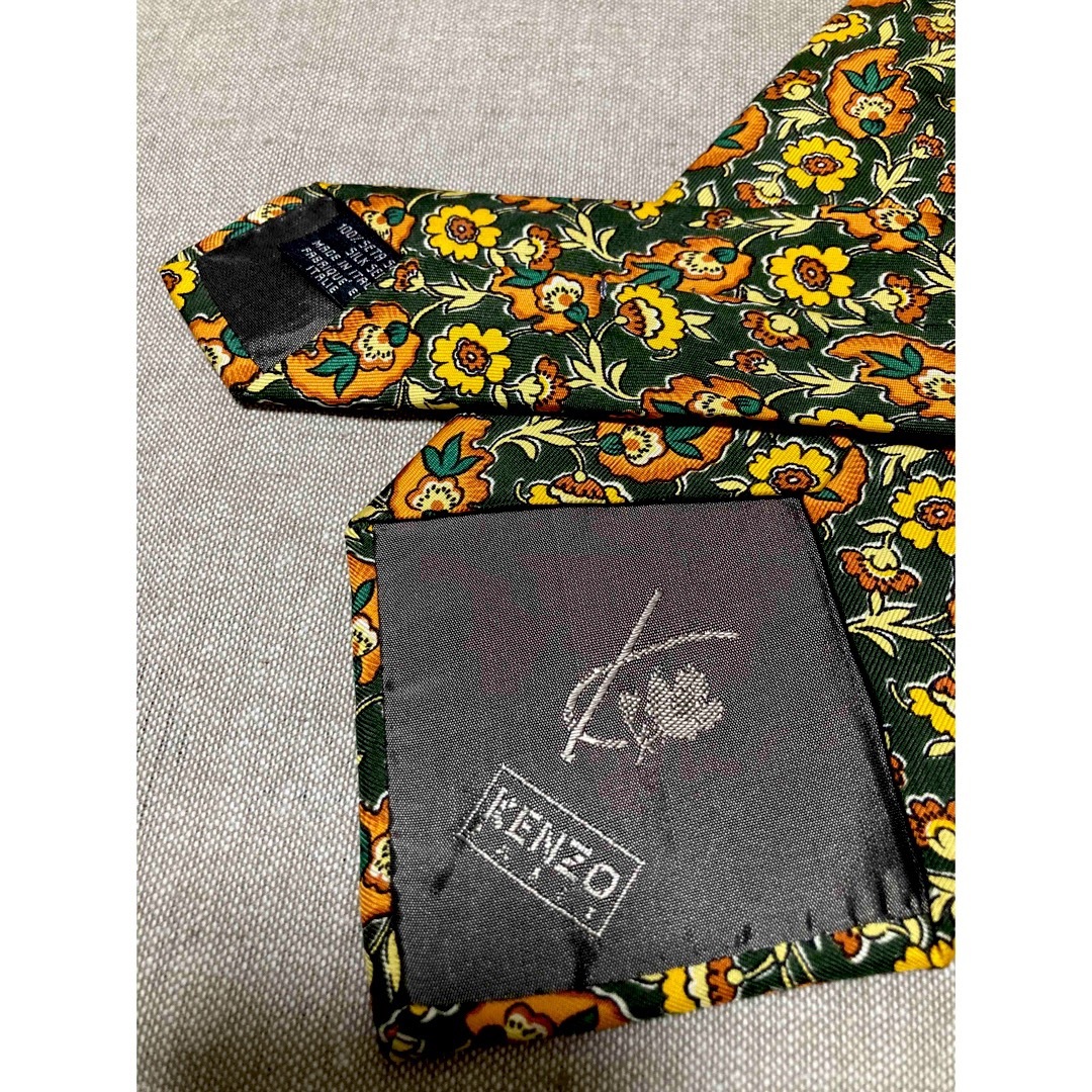 KENZO(ケンゾー)の【美品】KENZO／ネクタイ／花柄／イタリア製 メンズのファッション小物(ネクタイ)の商品写真