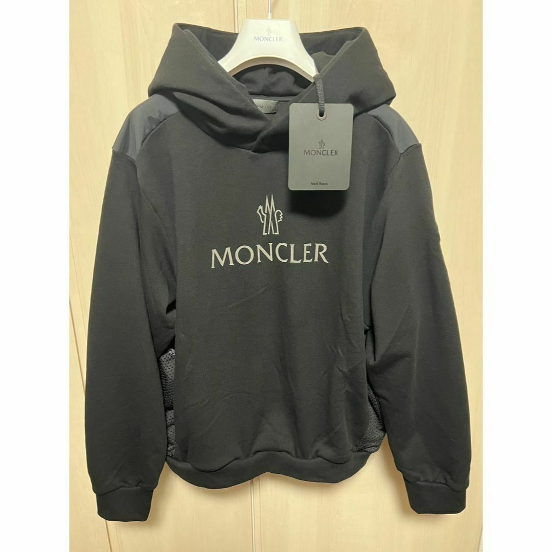 ☆未使用・本物保証☆MONCLER Same But パーカー XL　黒色