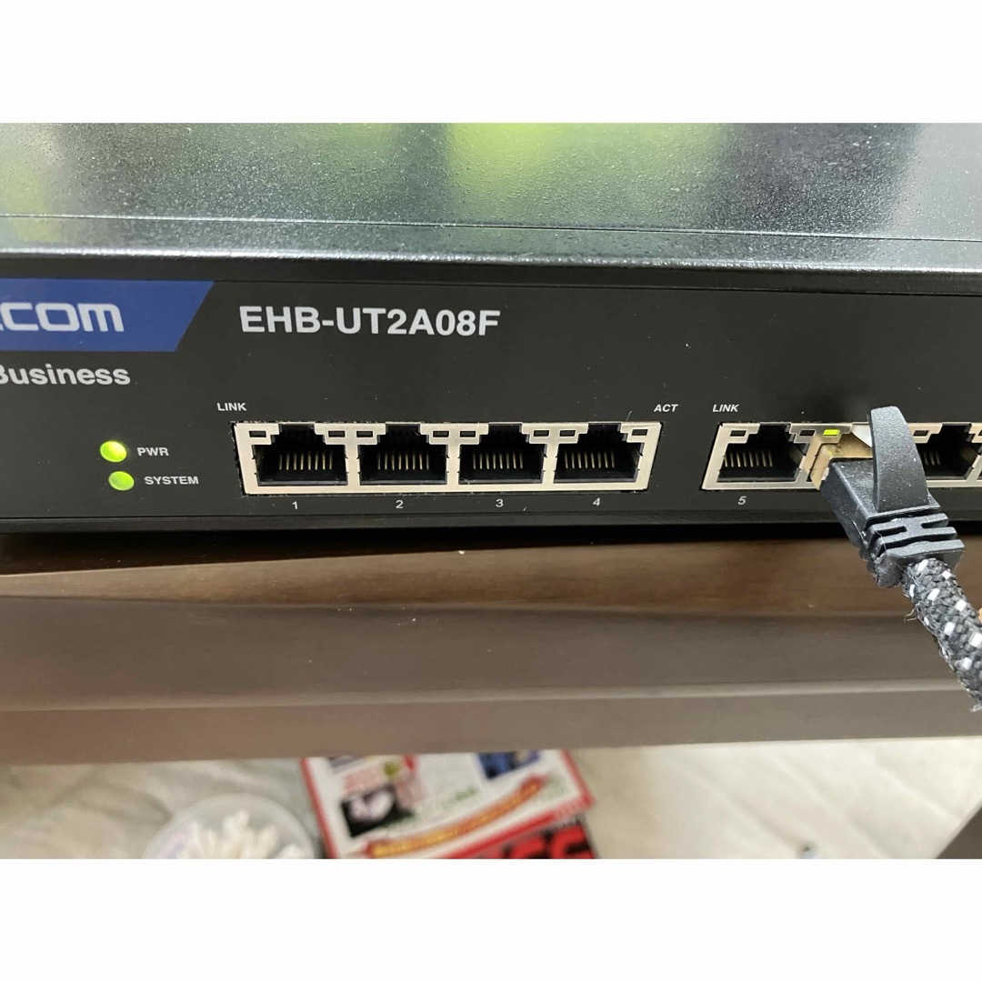 残り1台 全8ポート10GB対応HUB EHB-UT2A08F 32.6W