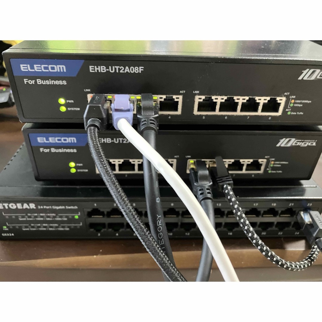 残り1台 全8ポート10GB対応HUB EHB-UT2A08F 32.6W