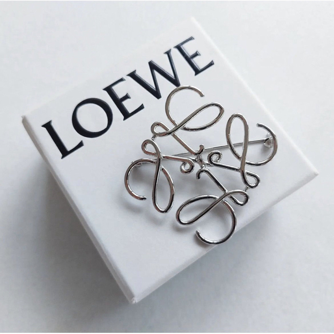 【国内正規品】LOEWE ブローチ Silver Brooch