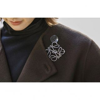 【LOEWE】ロエベ アナグラム デザイン ブローチ ピンクゴールド GP 111.27.027 tm06877md