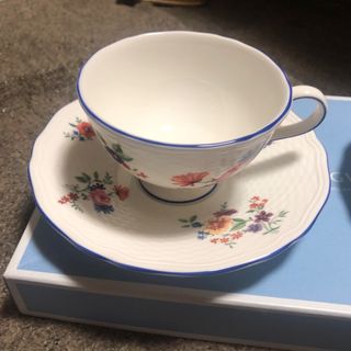 ウェッジウッド(WEDGWOOD)のWedgwood カップ&ソーサー タフェッタフラワー　2客セット(グラス/カップ)