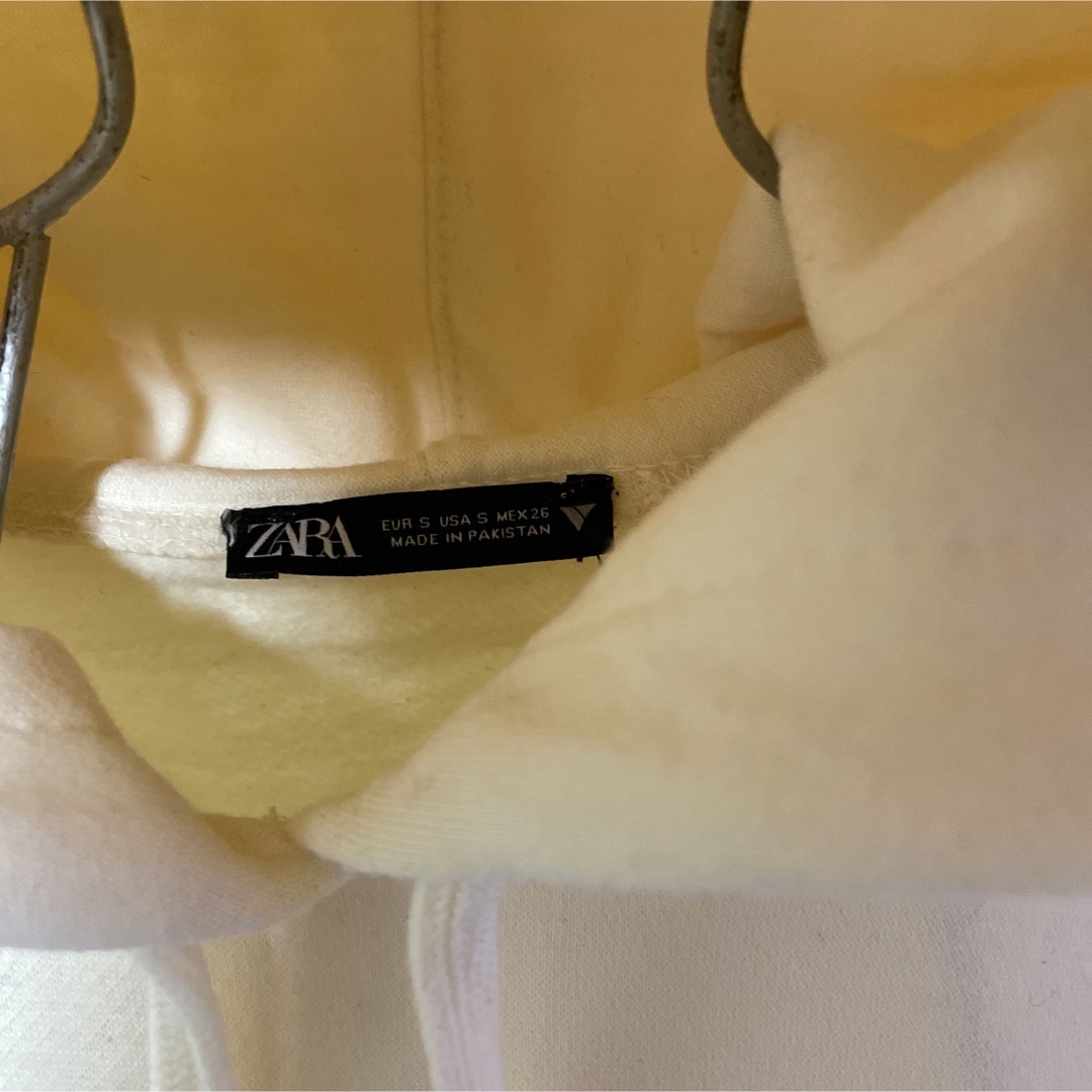 ZARA(ザラ)のZARA パーカー　裏起毛 レディースのトップス(パーカー)の商品写真