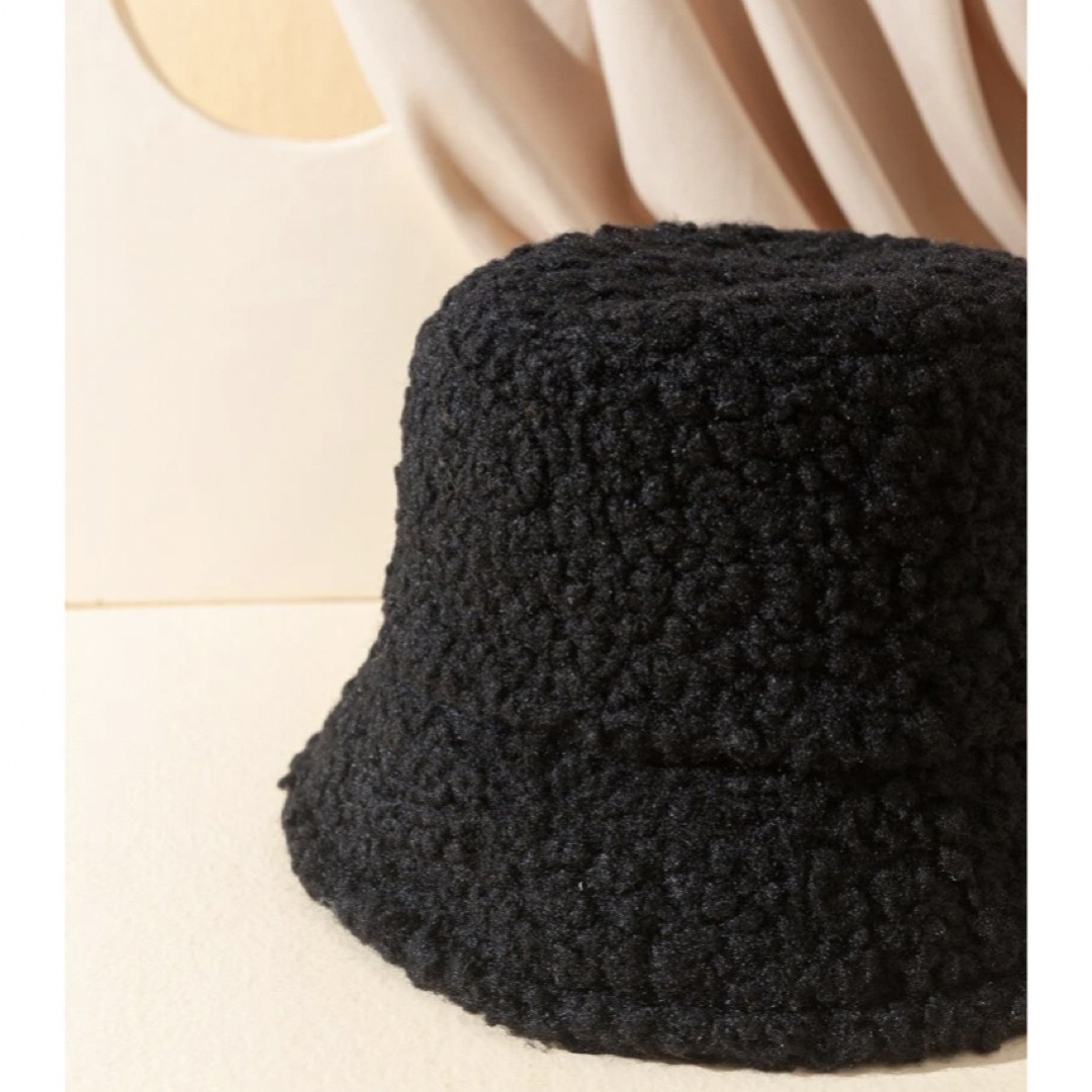ZARA(ザラ)のモコモコ 帽子 バケハ バケットハット ぼうし 防寒  レディースの帽子(ハット)の商品写真