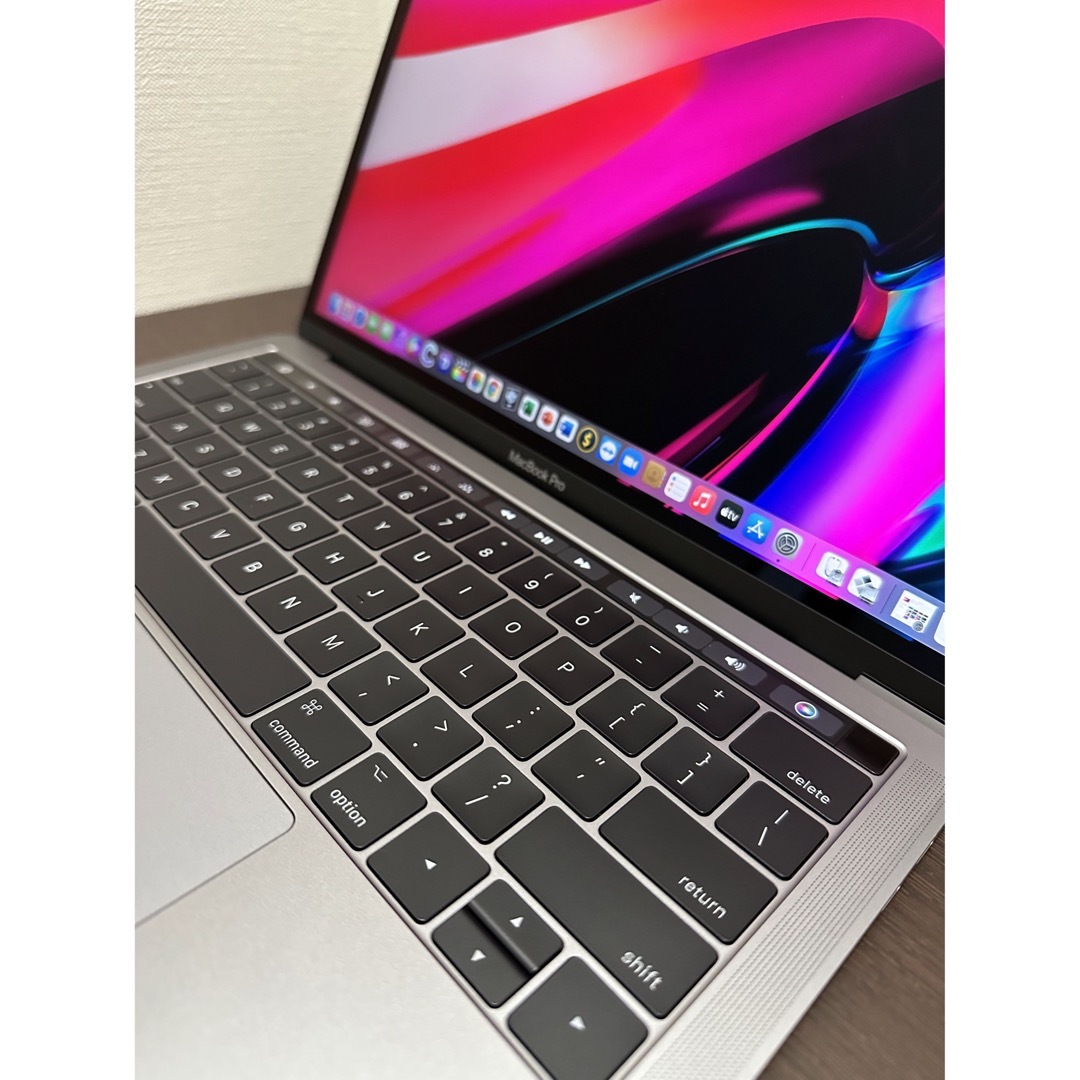 美品 Apple Macbook Pro13インチ 指紋認証,タッチパネル