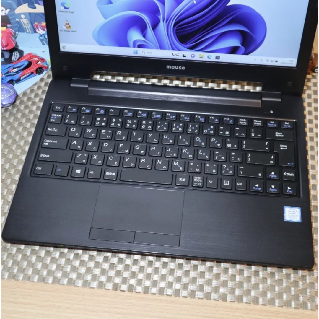 美品！Win11小型！8世代Corei5/SSD/メ8/FHD液晶/無線/カメラ