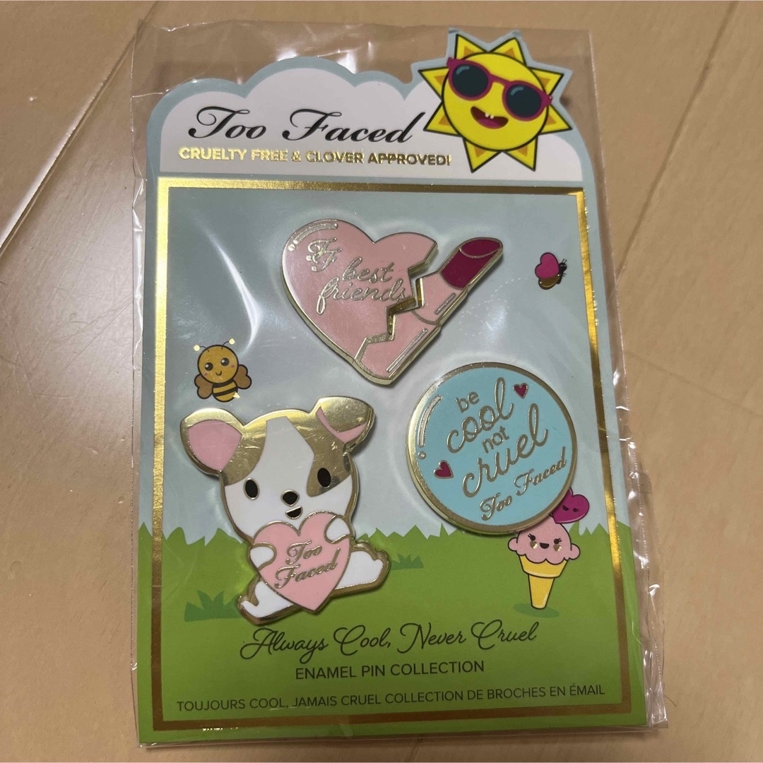 Too Faced(トゥフェイス)のトゥーフェイスド　ピローバームポップリッチ&クリーミーリップバーム　ピンバッジ付 コスメ/美容のスキンケア/基礎化粧品(リップケア/リップクリーム)の商品写真