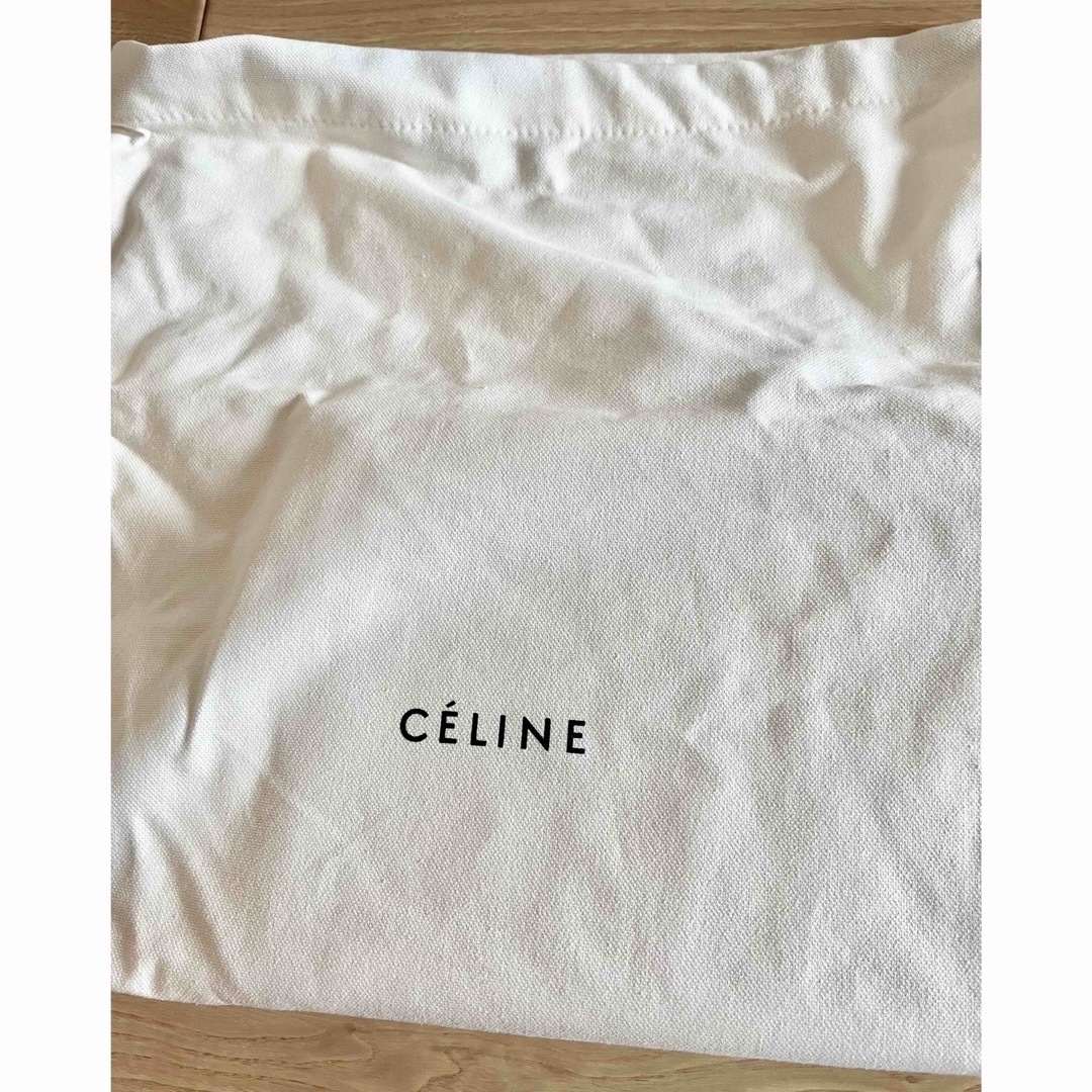celine(セリーヌ)のCELINE ショルダーバッグ ラージトリオ　白 レディースのバッグ(ショルダーバッグ)の商品写真