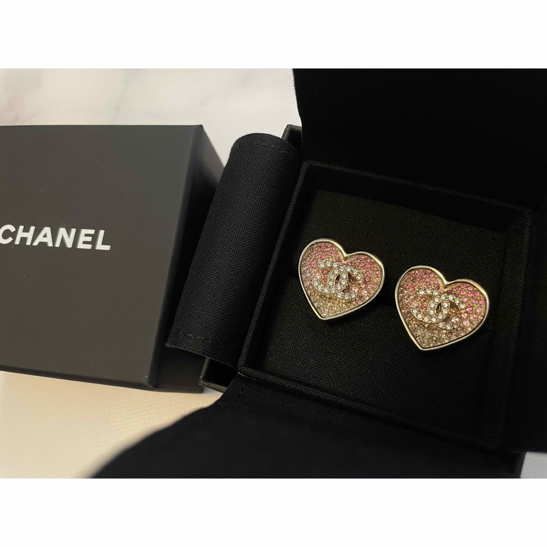 CHANEL ハートピアス