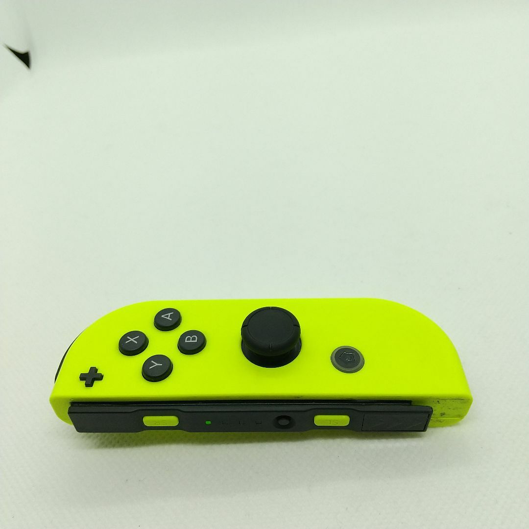 Nintendo Switch(ニンテンドースイッチ)の【大人気】②Switch ジョイコン　ネオンイエロー　右のみ(R) 任天堂純正品 エンタメ/ホビーのゲームソフト/ゲーム機本体(家庭用ゲーム機本体)の商品写真