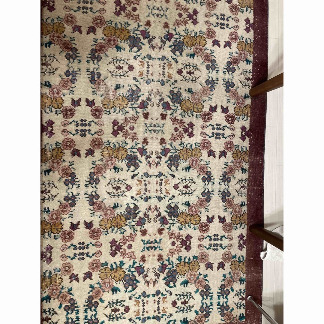 大特価)ヴィンテージトルコ絨毯ラグ。珍しい 花籠模様 手織りラグ-