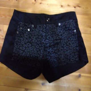 豹柄ショーパン(ショートパンツ)