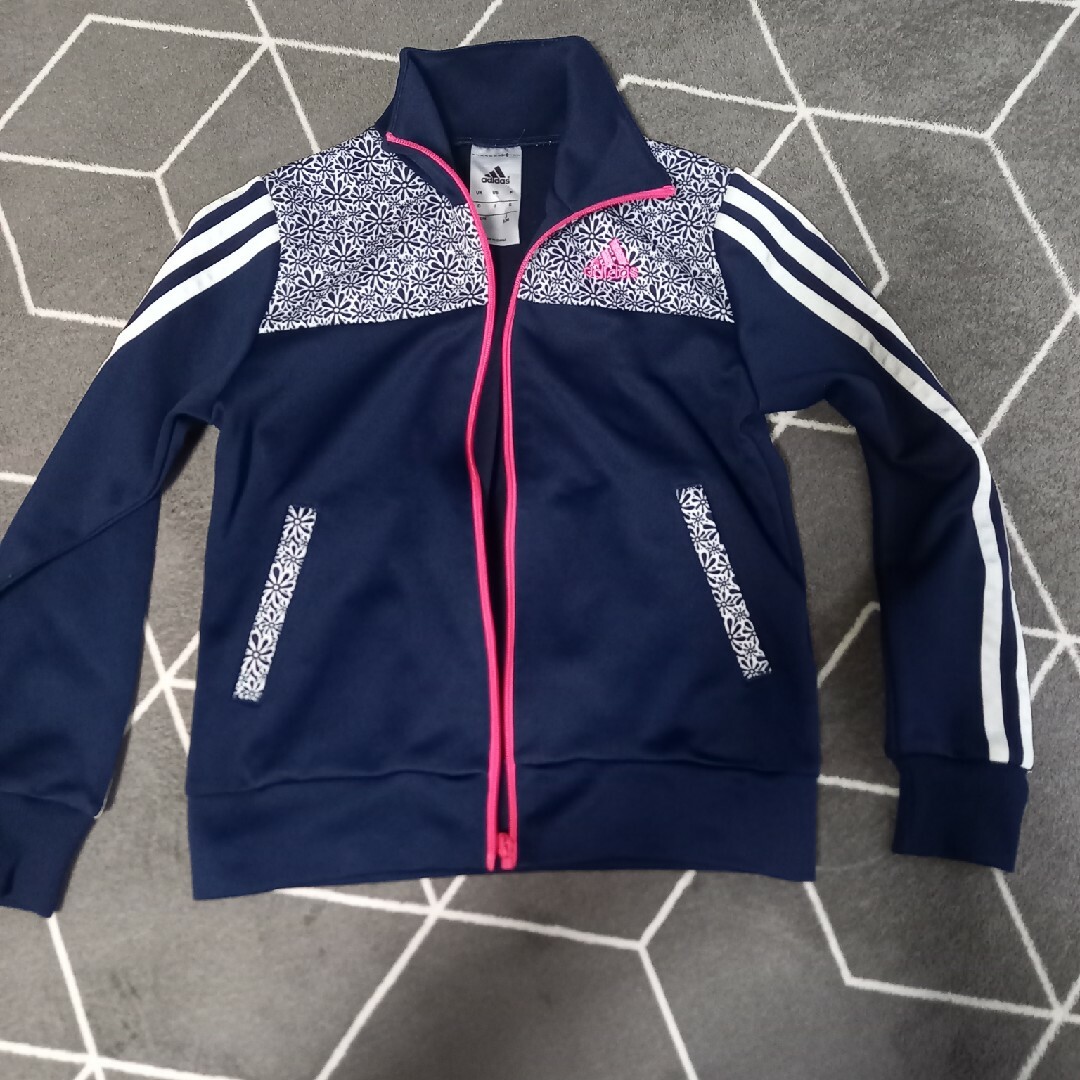 adidas(アディダス)の130cm　adidas キッズ/ベビー/マタニティのキッズ服女の子用(90cm~)(ジャケット/上着)の商品写真