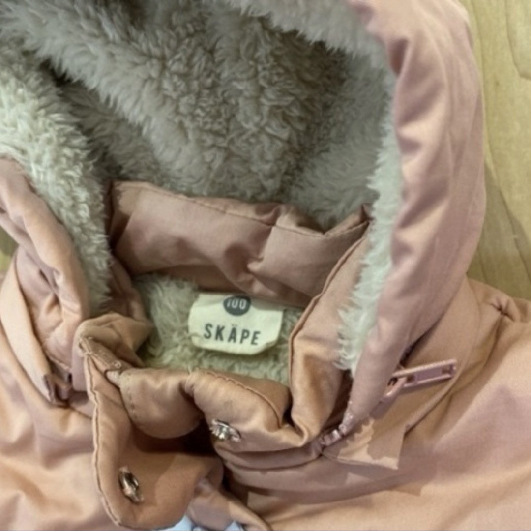 SKAPE(エスケープ)のアウター　100㎝　女の子　冬　ピンク　リボン　SKAPE フード取り外し可 キッズ/ベビー/マタニティのキッズ服女の子用(90cm~)(ジャケット/上着)の商品写真