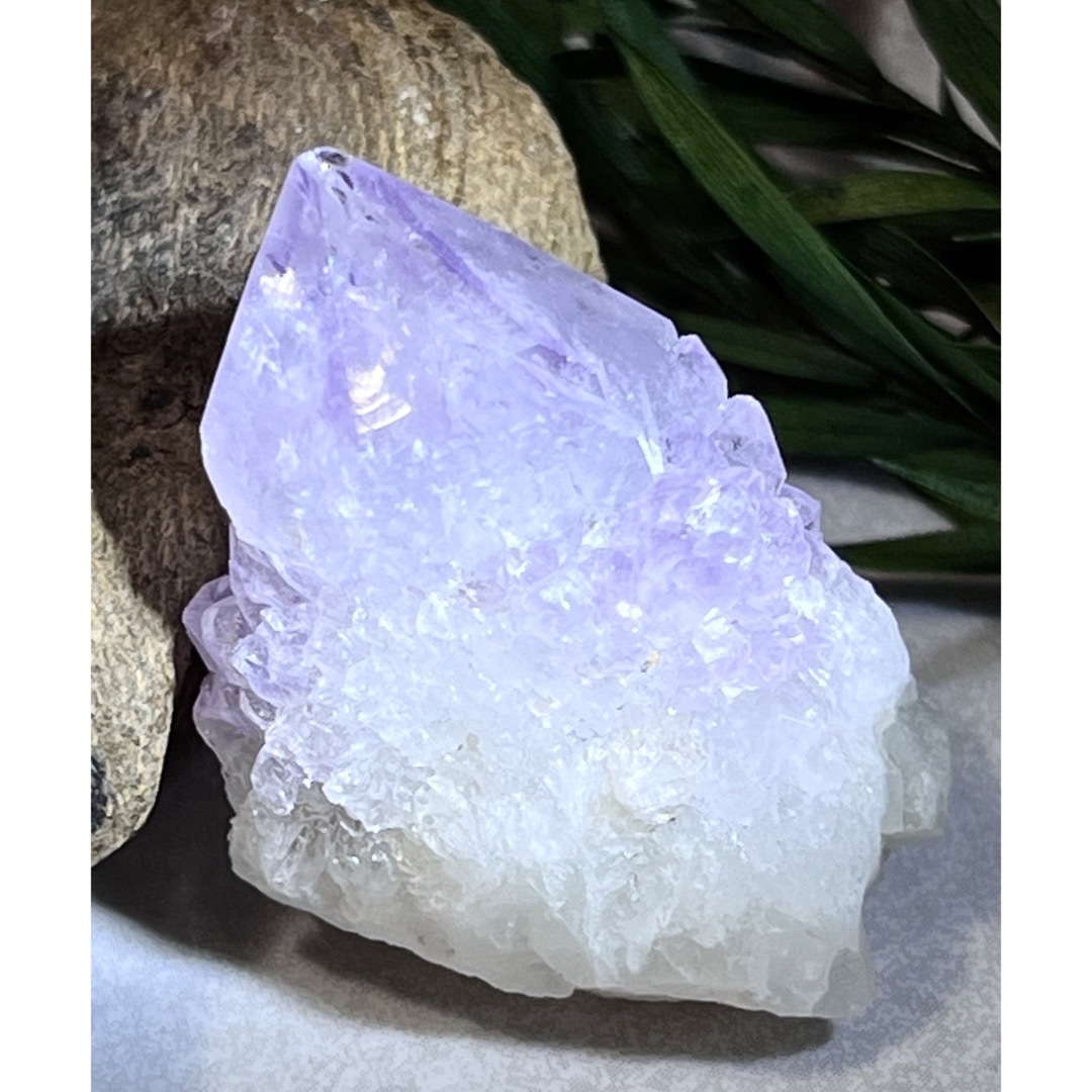 精霊を呼ぶ石✨　カクタスアメジスト　サボテン水晶　ラフストーン　原石　クラスター